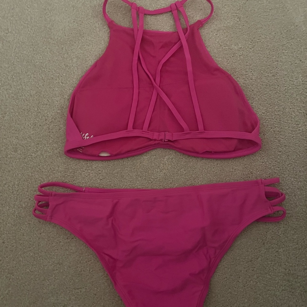 Pink Bikini Set - Picture 2 of 4